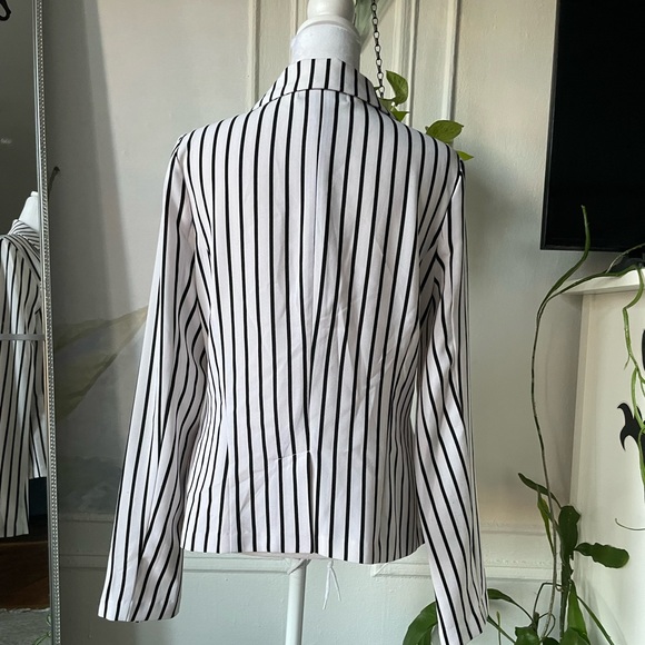 ACTIVE USA PINSTRIPE BLAZER 🫦 - Picture 3 of 10